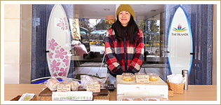 地元・茅ヶ崎の「ozu cafe」は特製サンドやケーキを販売。マルシェでお店を知り、店舗に足を運んでくれるお客さんもいるそう